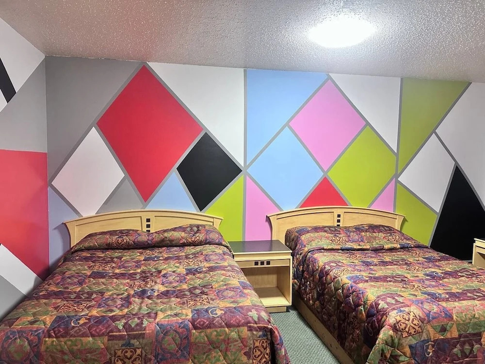 Grizzly Motor Hotel - фото 2