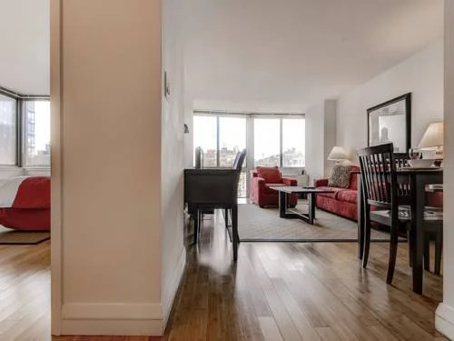 Global Luxury Suites At 800 6th Avenue