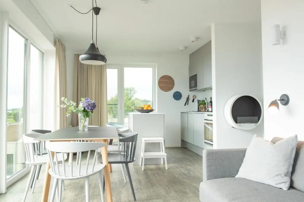 2 Bedrooms Apartment