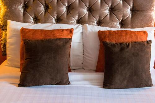 White Hart Inn by null