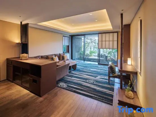 Premium Suite