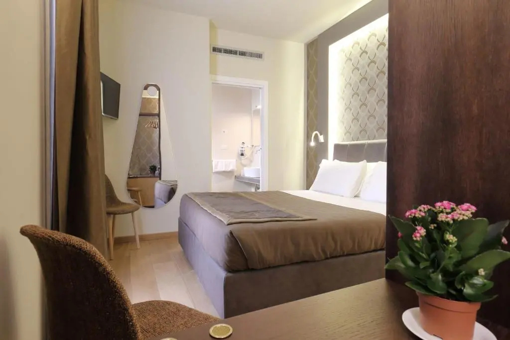 Superior Double room (full double bed)