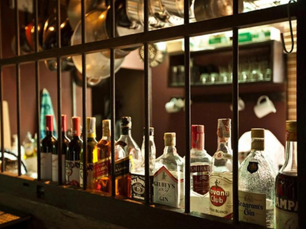 Food & Beverage