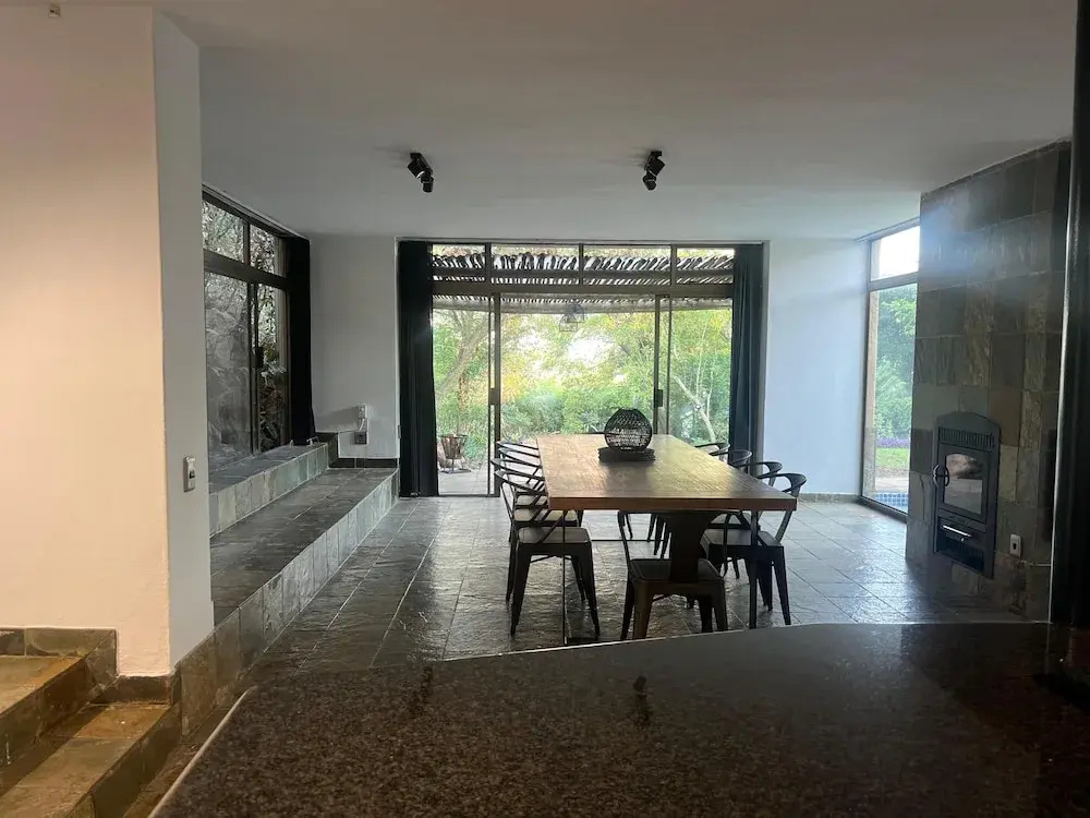 Bryanston Luxurious 4-Bed Villa