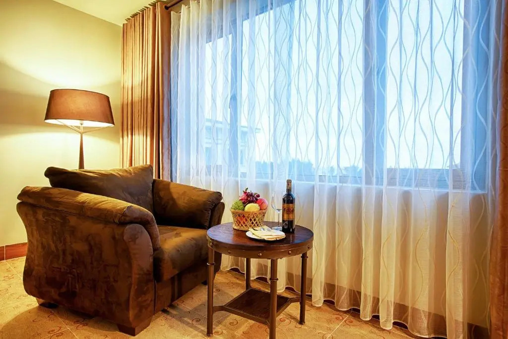 Giang Son Hotel