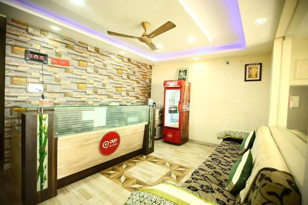 OYO 1223 Maruthi Residency