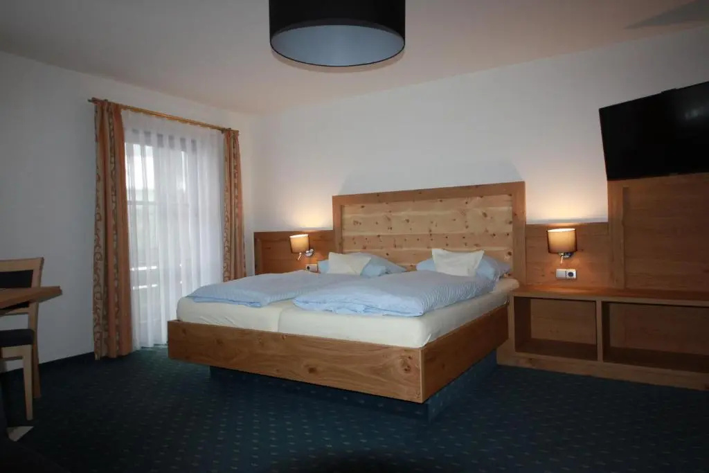 Standard Double room (full double bed)
