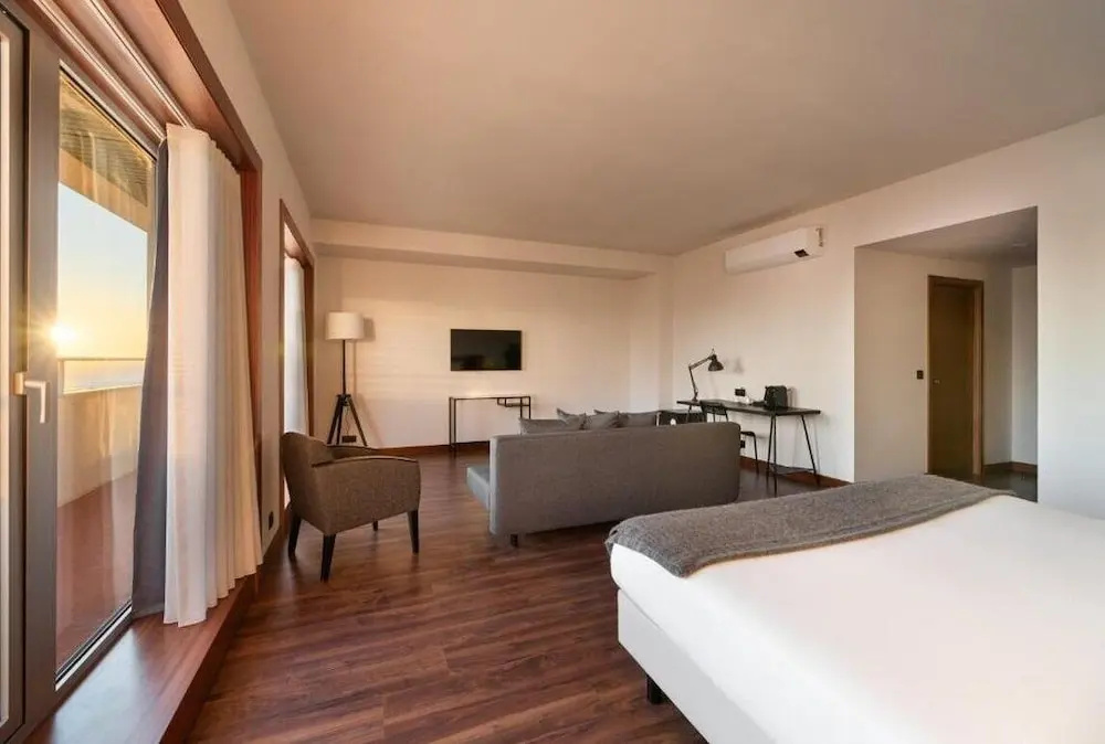 Premium Suite seafront
