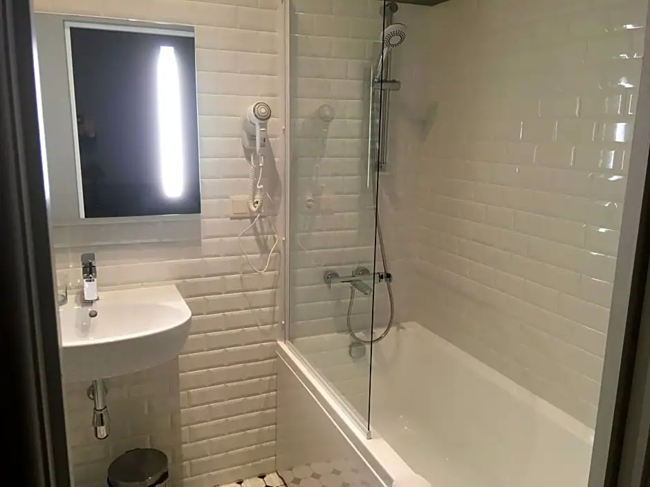 Kristof Hotel - Chambres