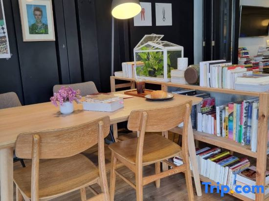 Human Touch Rooms – Soulful Bangkok Hideout