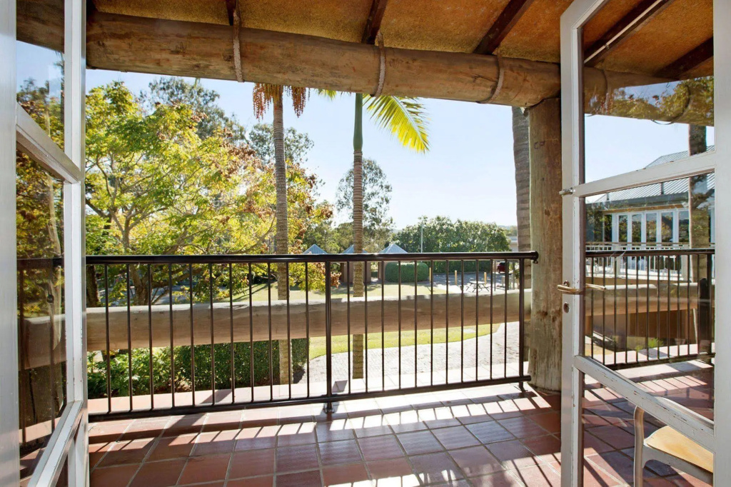 Balcony & Terrace