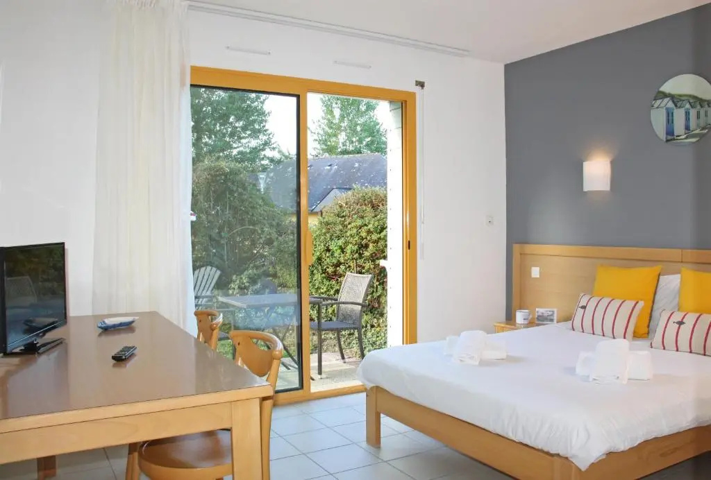 Superior Double room (full double bed)
