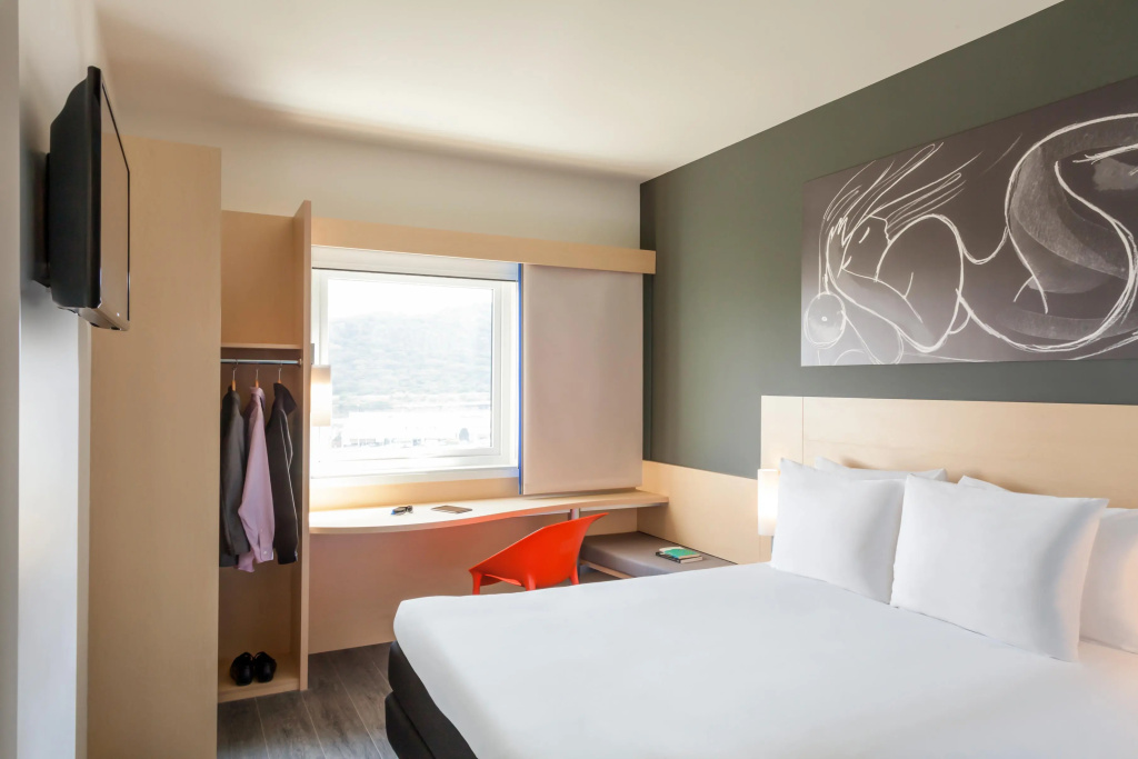 ibis Queretaro — 3