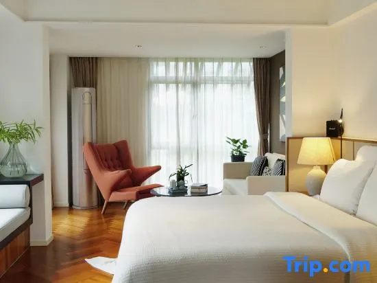 Double Suite with view (full double bed)