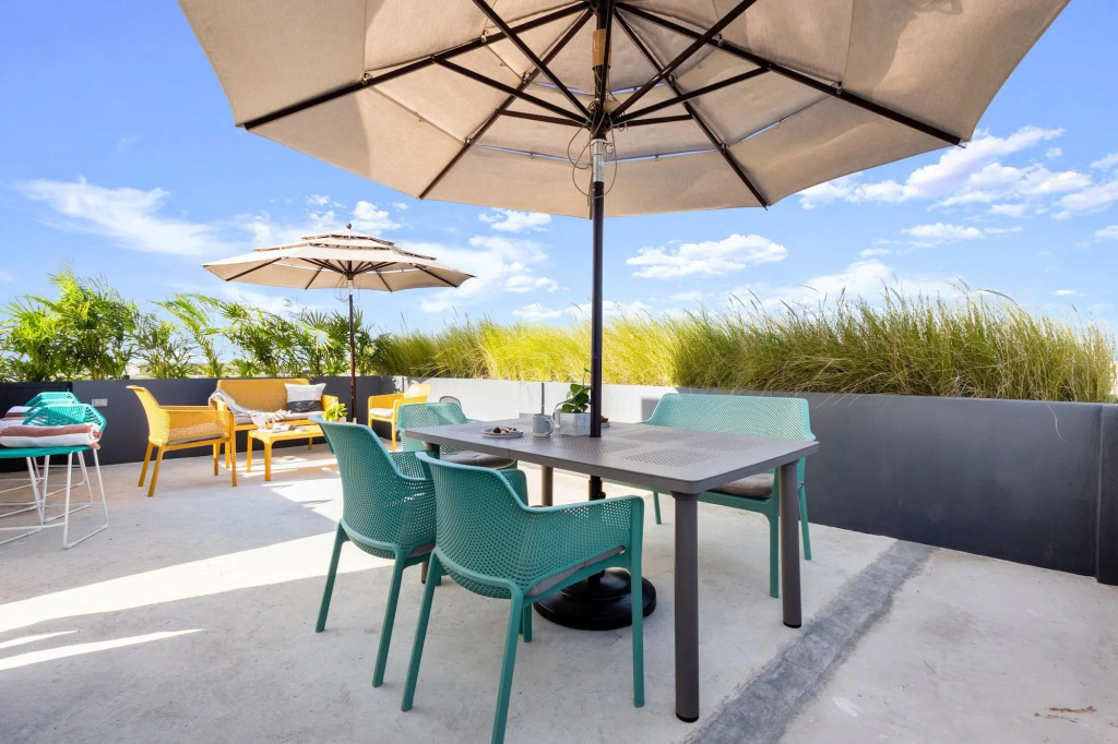 Ocean Boutique Condos — 4