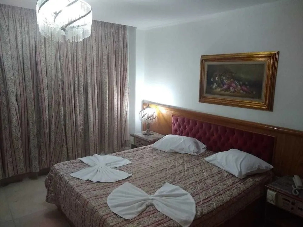 La Guardia Hotel - Général
