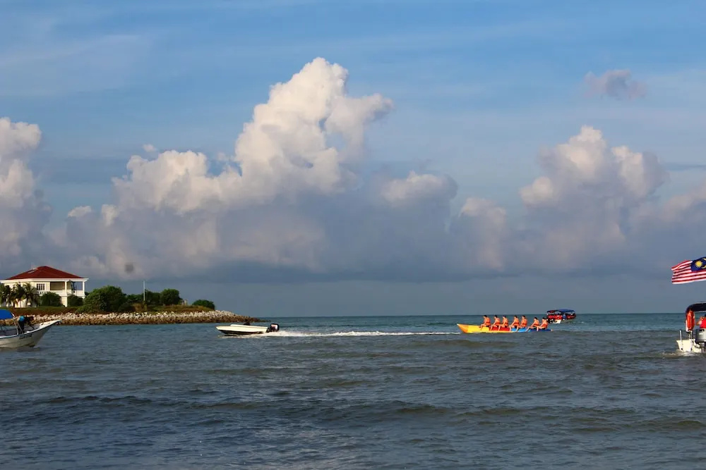 Beach & Waterfront