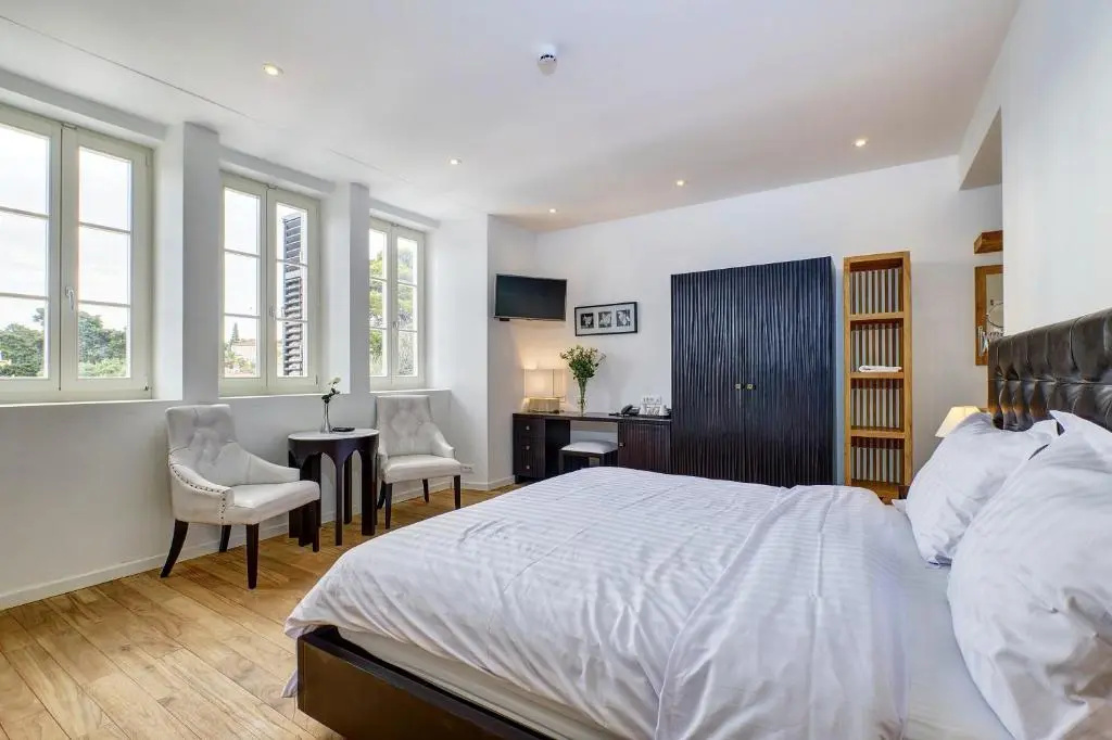 Dolphin Suites Hotel - Chambres