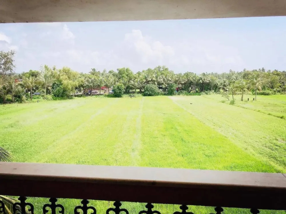 6bhk Villa With Private Pool and Fountain