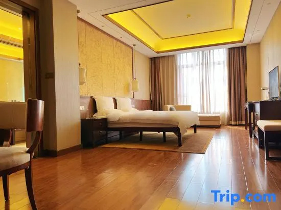 Deluxe Double room (full double bed)