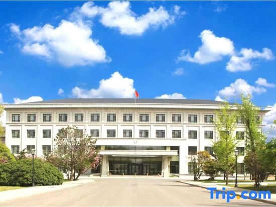 Zhongyuan Oilfield Hotel in Puyang