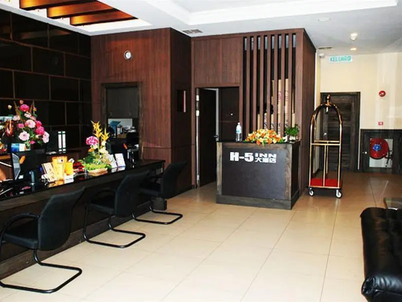 Food & Beverage