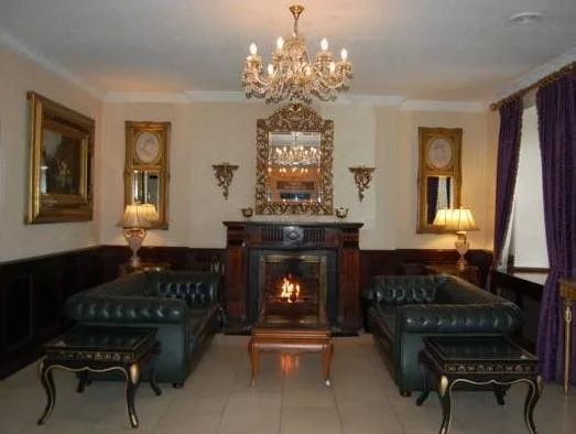 Dooly's Hotel - Général