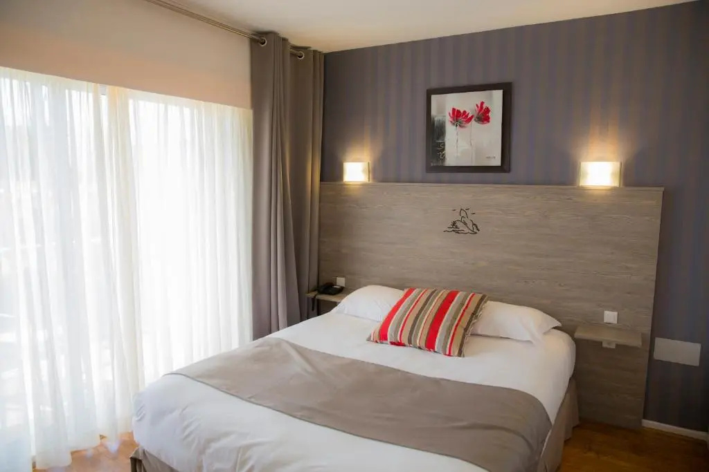 Standard Double room with garden view (full double bed)