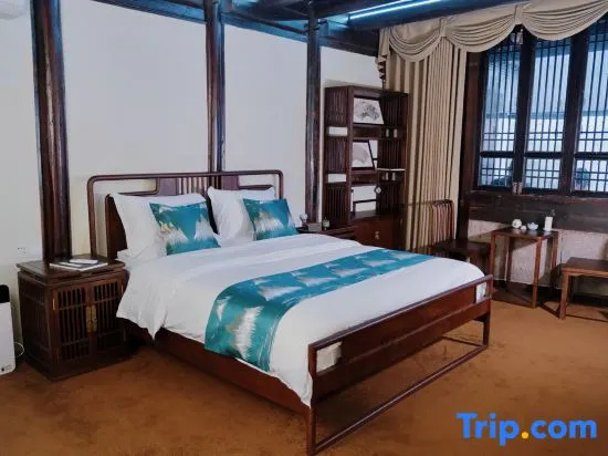 Standard Double room with garden view (full double bed)