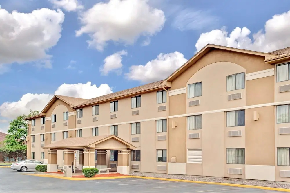 Super 8 By Wyndham Mokena/Frankfort /I-80