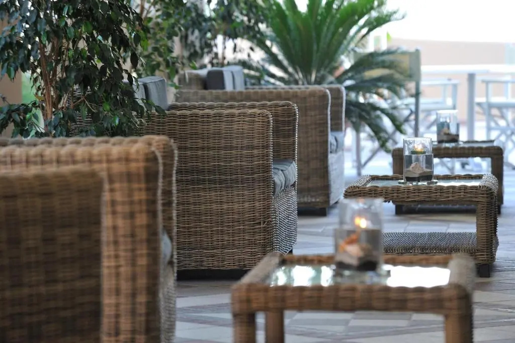 Lobby & Reception