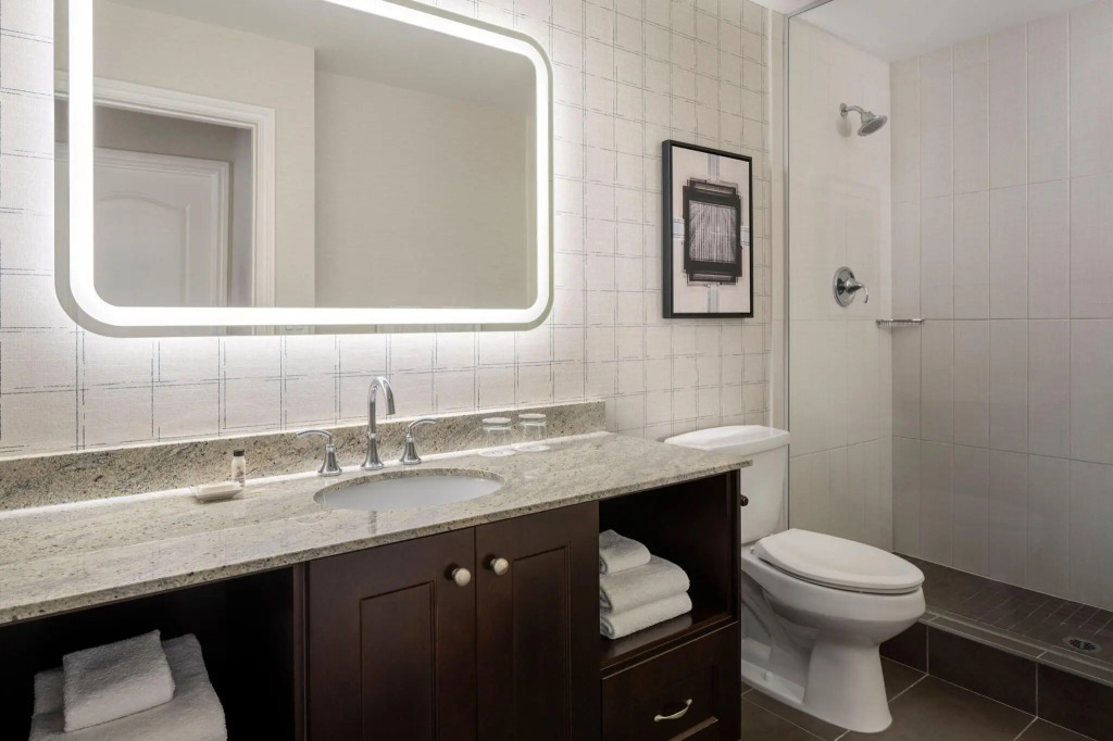 Delta Hotels by Marriott Grand Okanagan Resort - фото 11