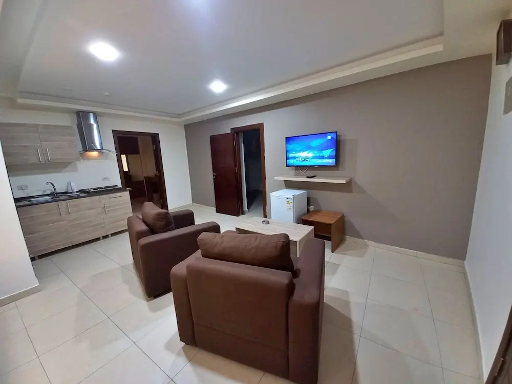 3 Bedrooms Luxury Apartment