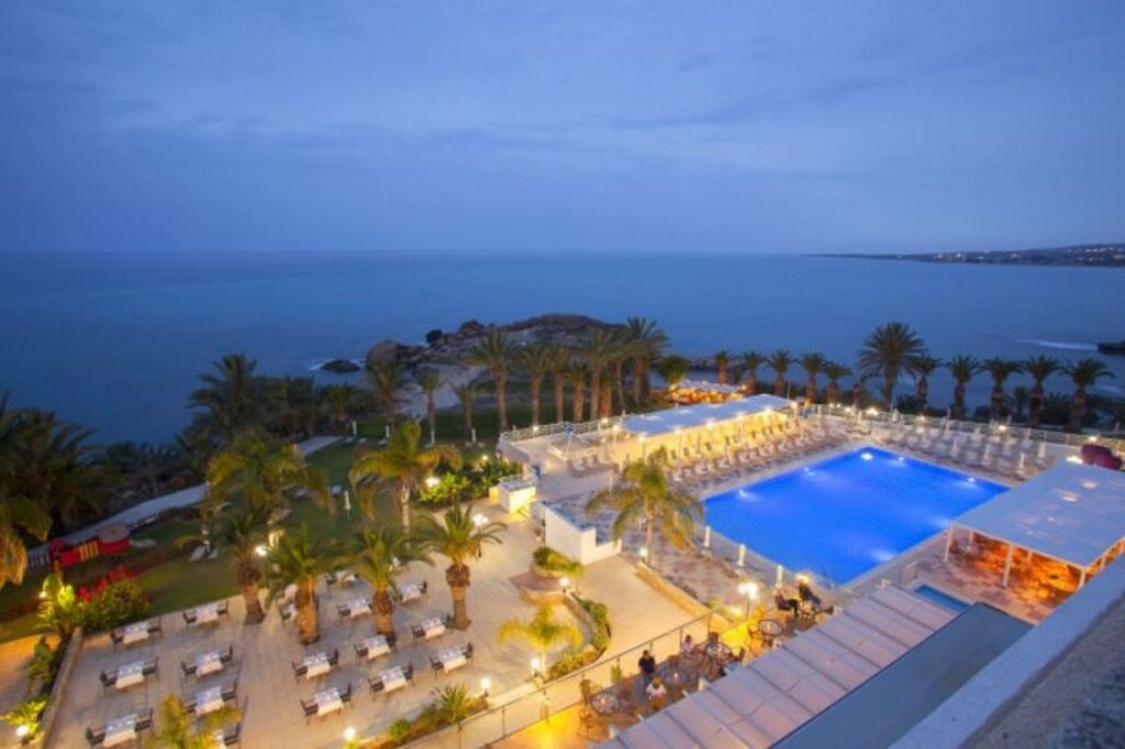 Queen's bay. Queen's bay. Queen's bay. Кипр отели картинки. Queen's bay.