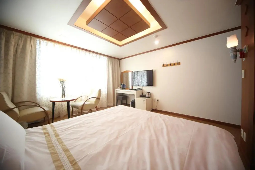 Standard Double room with sea view (full double bed)