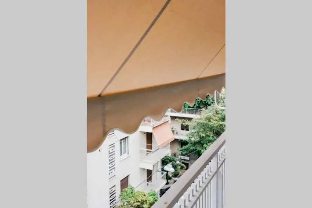 Newly Renovated Athenian Apt
