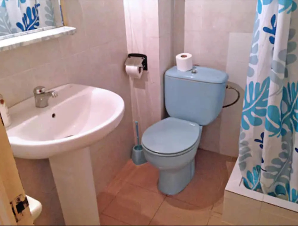 Economy room