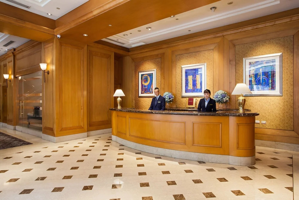 Lobby & Reception