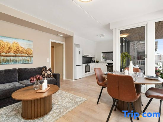 Urban escape - Only steps from the waterfront