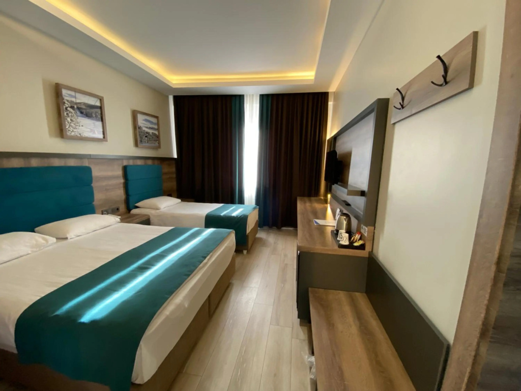 Iceberg Otel — 4