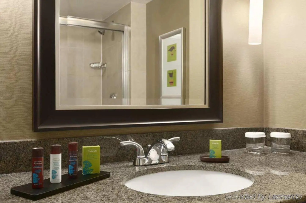 Embassy Suites by Hilton Pittsburgh International Airport  - Général