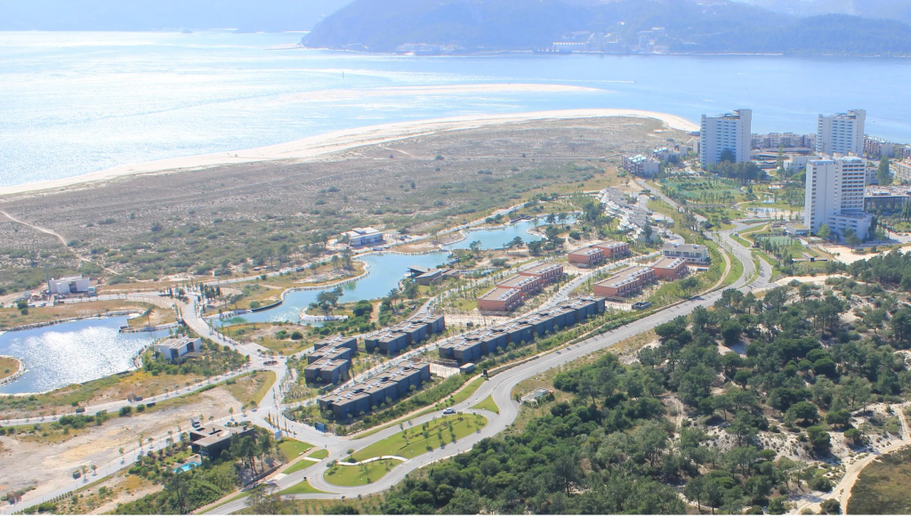 Beach & Waterfront