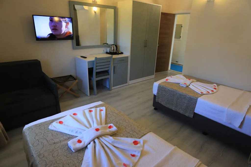 Tonoz Beach Hotel - Chambres