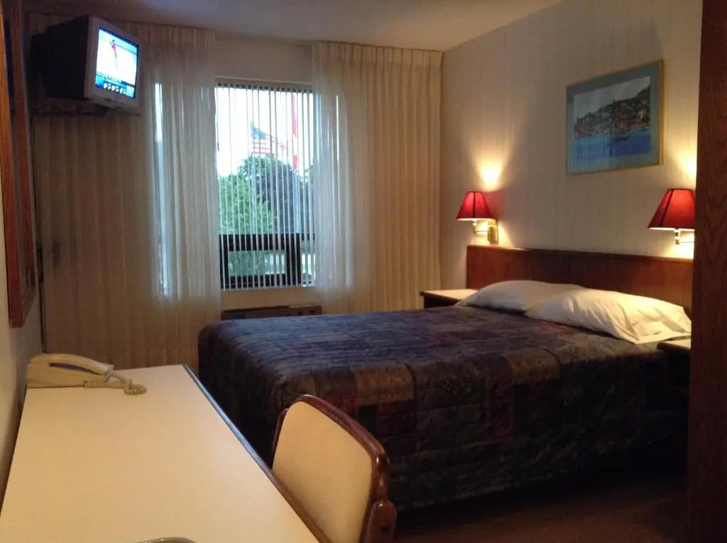 Standard Double room with garden view (full double bed)