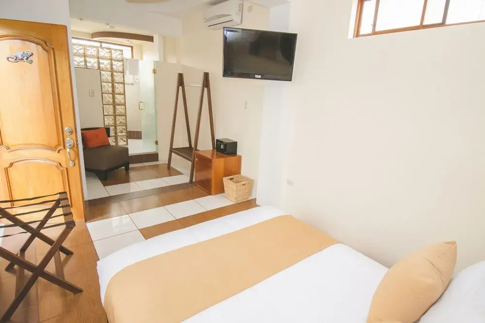 Lobby & Reception