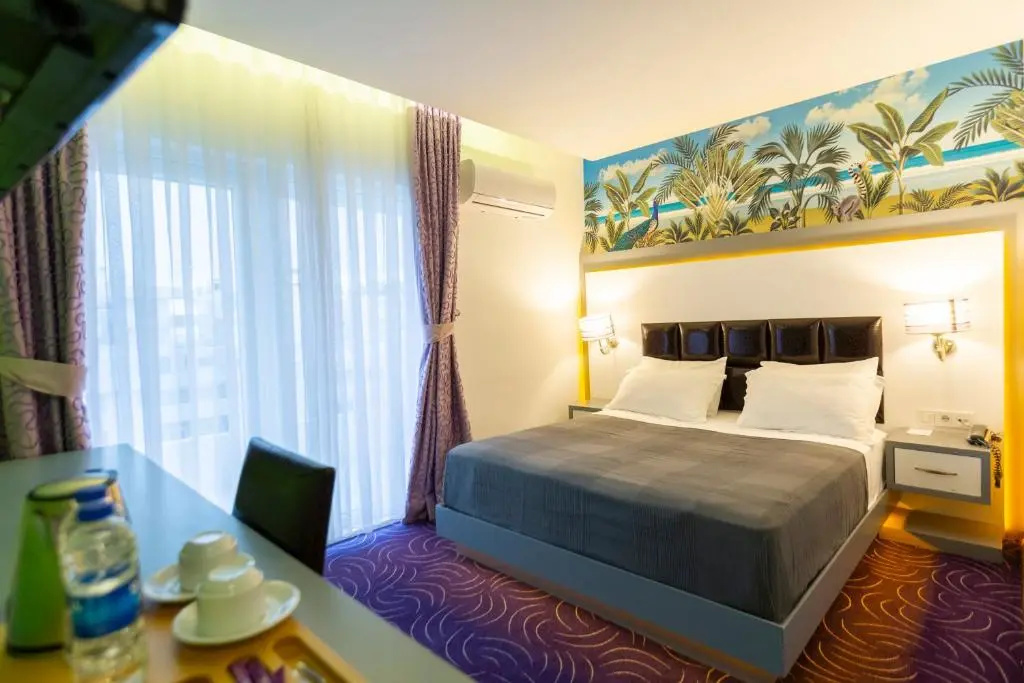 Deluxe Double room (full double bed)