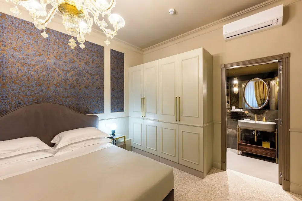 Classic room