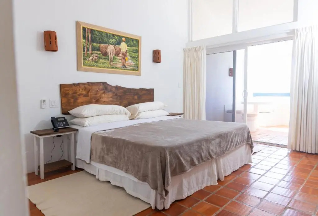 Standard Double room oceanfront (full double bed)