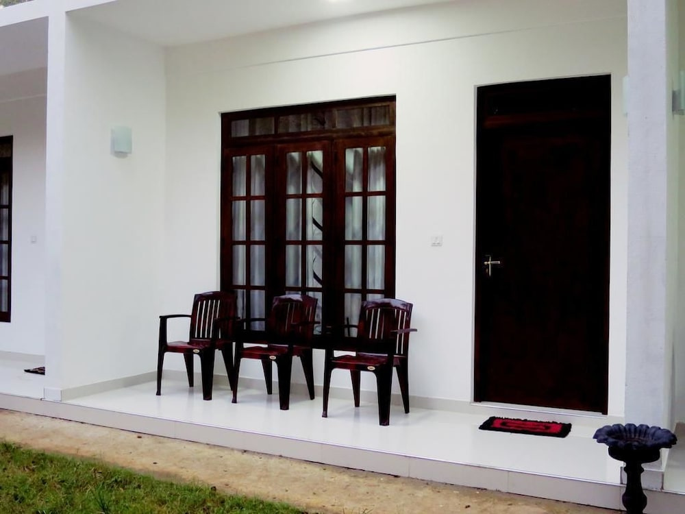 Hotel Chanara