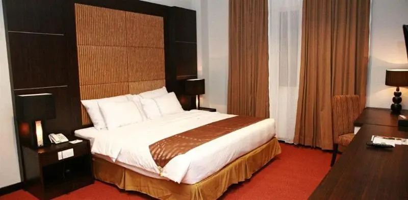 Deluxe Double room (full double bed)